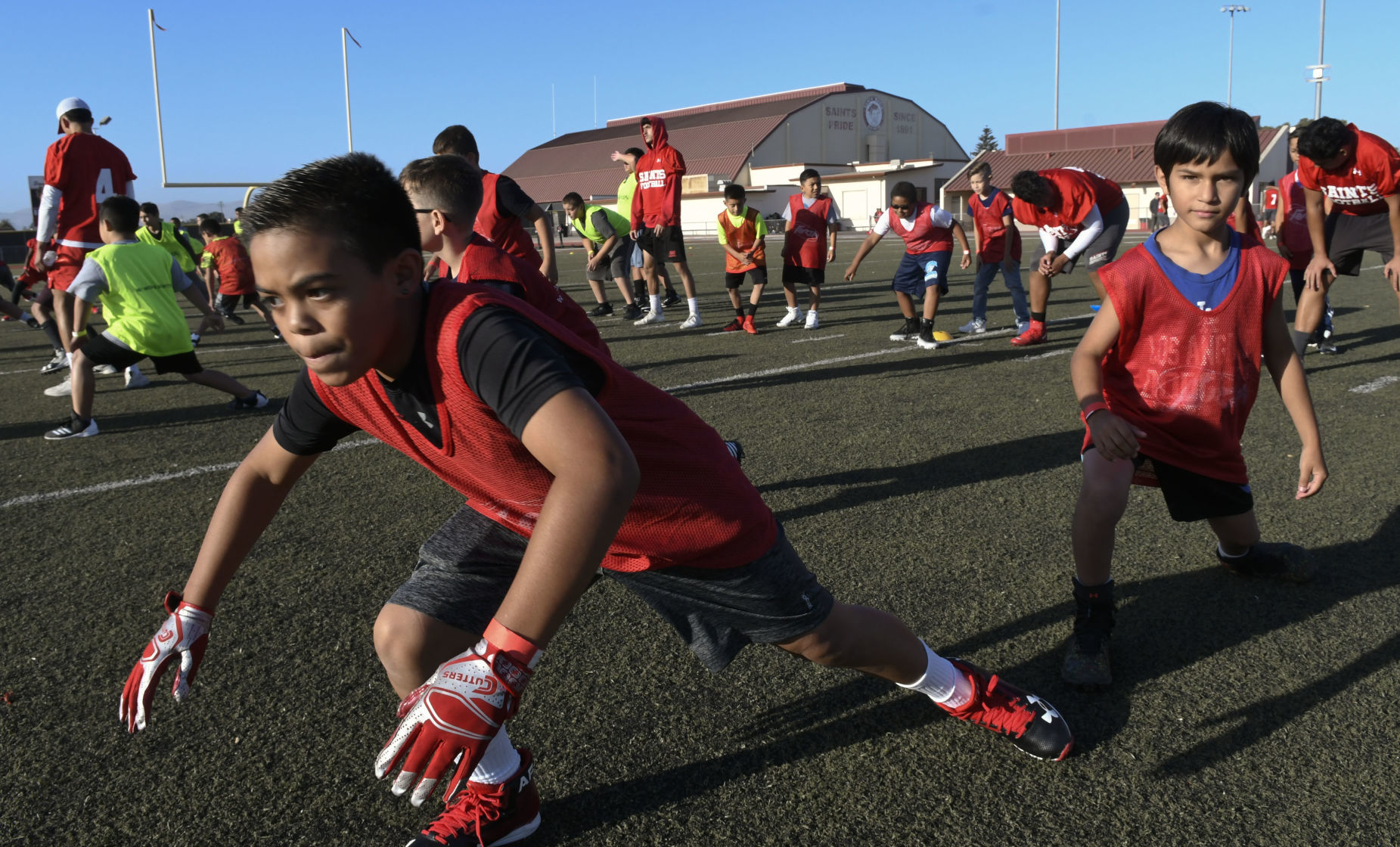 072919 SM youth football camp 05.jpg